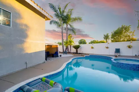Exterior - 3407 Lake Shore Ave, Fallbrook, CA 92028 photo 6 of 6
