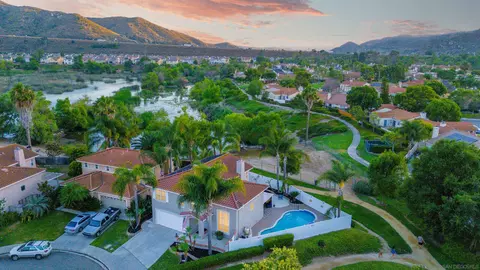 View/Area - 3407 Lake Shore Ave, Fallbrook, CA 92028 photo 2 of 9