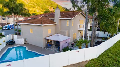View/Area - 3407 Lake Shore Ave, Fallbrook, CA 92028 photo 3 of 9