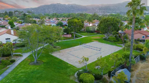 View/Area - 3407 Lake Shore Ave, Fallbrook, CA 92028 photo 5 of 9
