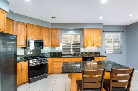 Kitchen - 3407 Lake Shore Ave, Fallbrook, CA 92028 photo 3 of 3