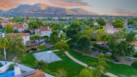 View/Area - 3407 Lake Shore Ave, Fallbrook, CA 92028 photo 4 of 9