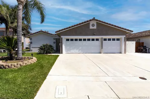 946 Cedar Ave, Chula Vista, CA 91911 photo 2