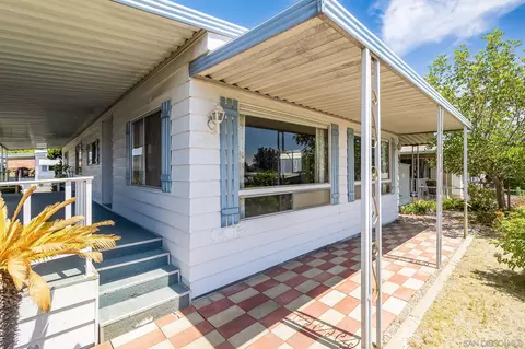 Exterior - 324 Horizon Ln, Oceanside, CA 92056 photo 6 of 7