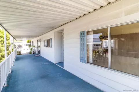 Exterior - 324 Horizon Ln, Oceanside, CA 92056 photo 1 of 7