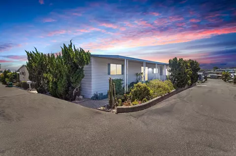324 Horizon Ln, Oceanside, CA 92056