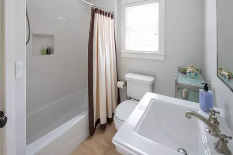 Bath - 461 D Ave, Coronado, CA 92118 photo 3 of 5