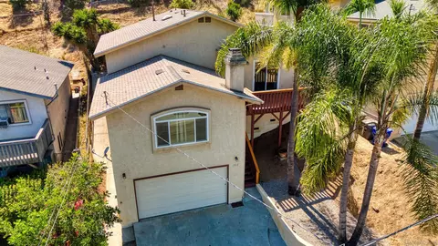 1512 Cuyamaca Ave, Spring Valley, CA 91977