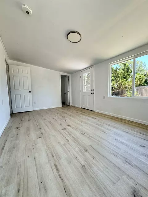 Bedroom - 14533 Biddeford St, Poway, CA 92064 photo 4 of 4