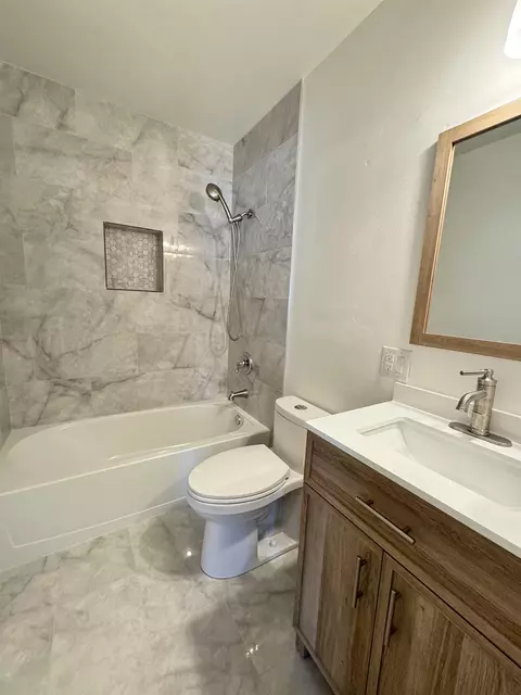 Bath - 14533 Biddeford St, Poway, CA 92064 photo 1 of 2