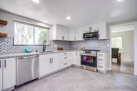 255 Cranston Crst, Escondido, CA 92025 photo 6