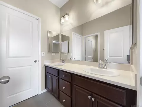 Bath - 1766 Ragtime Way, Oceanside, CA 92054 photo 2 of 4