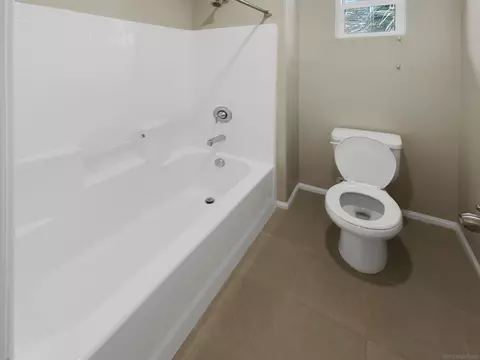 Bath - 1766 Ragtime Way, Oceanside, CA 92054 photo 3 of 4