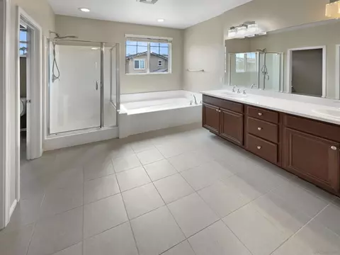 Bath - 1766 Ragtime Way, Oceanside, CA 92054 photo 4 of 4