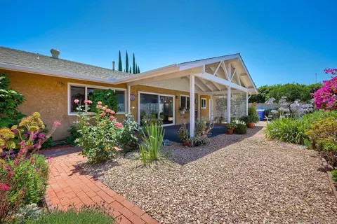 13333 Rollin Glen Rd, Poway, CA 92064