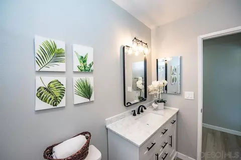 Bath - 4281 Lowell St #15, La Mesa, CA 91941 photo 5 of 5