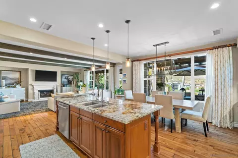 7559 Circulo Sequoia, Carlsbad, CA 92009 photo 9