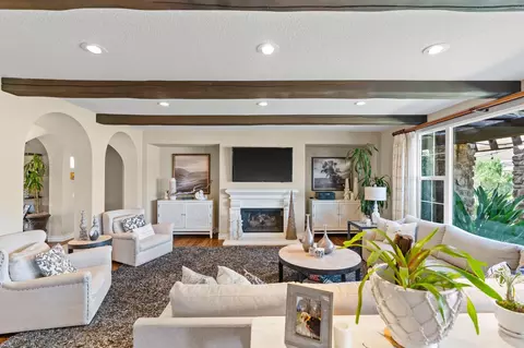 7559 Circulo Sequoia, Carlsbad, CA 92009 photo 5