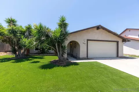 548 Woods Dr, San Marcos, CA 92069