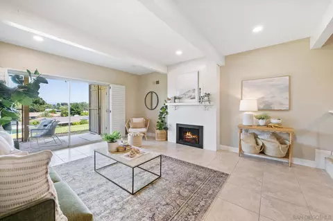 1812 Fairway Circle Dr, San Marcos, CA 92078