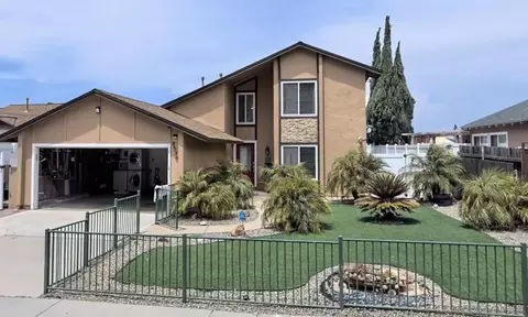 8570 Parkbrook Ln, San Diego, CA 92114