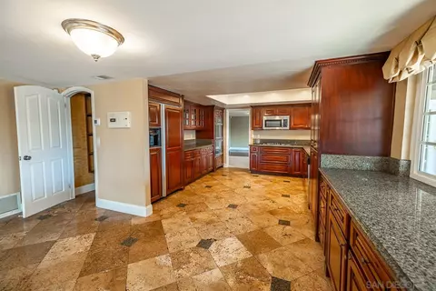 2015 Hidden Crest Dr, El Cajon, CA 92019 photo 5