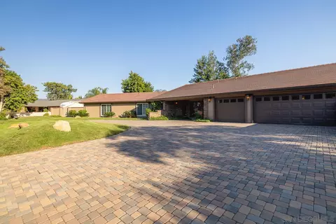 2015 Hidden Crest Dr, El Cajon, CA 92019 photo 36