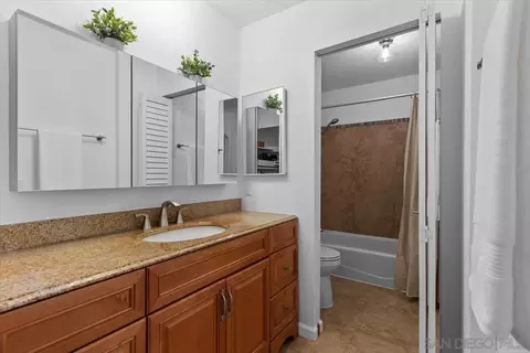 Bath - 835 Windcrest Dr, Carlsbad, CA 92011 photo 2 of 3