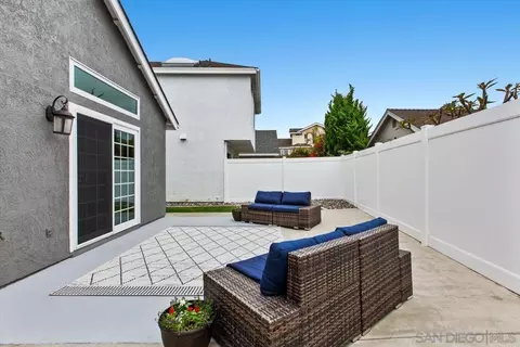 Exterior - 835 Windcrest Dr, Carlsbad, CA 92011 photo 5 of 7