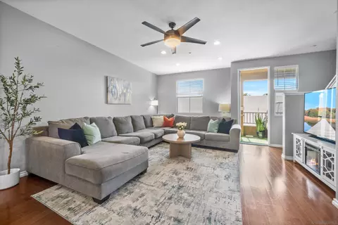 Living - 10239 Daybreak Ln UNIT 2, Santee, CA 92071 photo 4 of 4