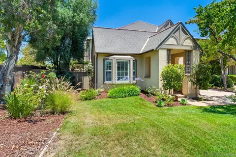 8266 Chandler Hill Ct, San Diego, CA 92127