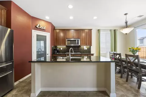Kitchen - 32698 Ritter Ct, Temecula, CA 92592 photo 2 of 5