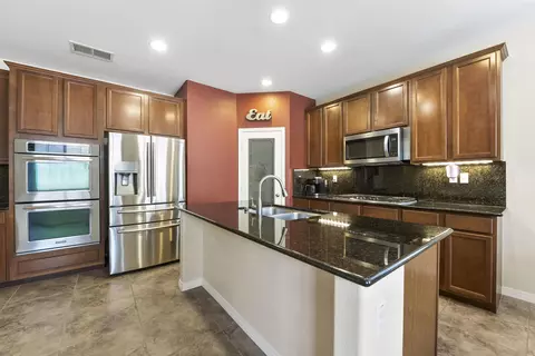 Kitchen - 32698 Ritter Ct, Temecula, CA 92592 photo 3 of 5