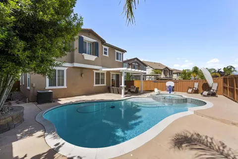 Exterior - 32698 Ritter Ct, Temecula, CA 92592 photo 5 of 6