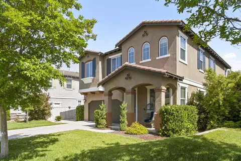 Exterior - 32698 Ritter Ct, Temecula, CA 92592 photo 3 of 6