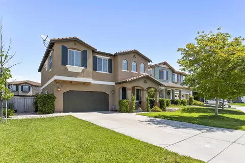 Exterior - 32698 Ritter Ct, Temecula, CA 92592 photo 2 of 6