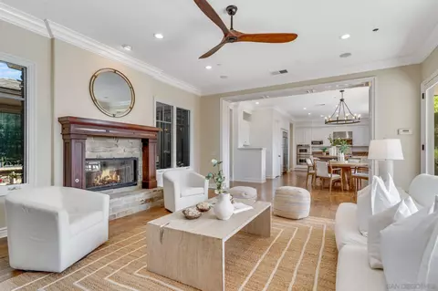 Living - 590 Camino El Dorado, Encinitas, CA 92024 photo 2 of 2