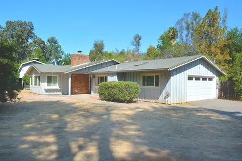 906 Sycamore Ln, El Cajon, CA 92019