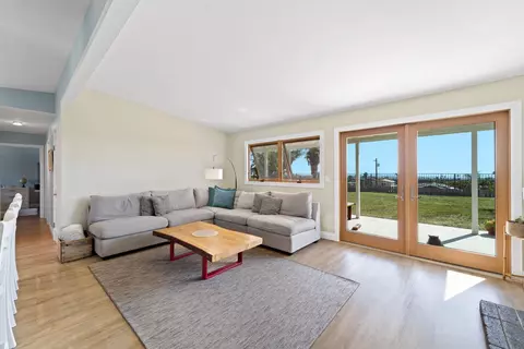 Living - 1132 Oleander Ave, Chula Vista, CA 91911 photo 3 of 4