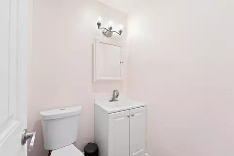 Bath - 1132 Oleander Ave, Chula Vista, CA 91911 photo 2 of 3