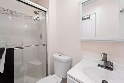 Bath - 1132 Oleander Ave, Chula Vista, CA 91911 photo 3 of 3