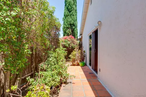 Exterior - 1210 Sybil Ct, Escondido, CA 92026 photo 4 of 6