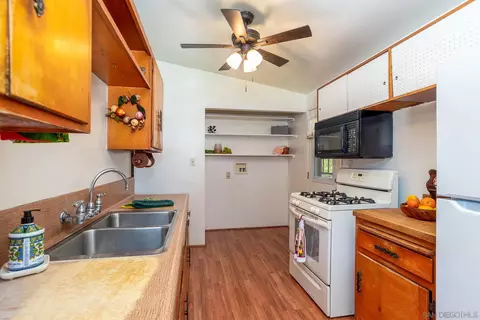 6295 De Camp Dr, La Mesa, CA 91942 photo 32