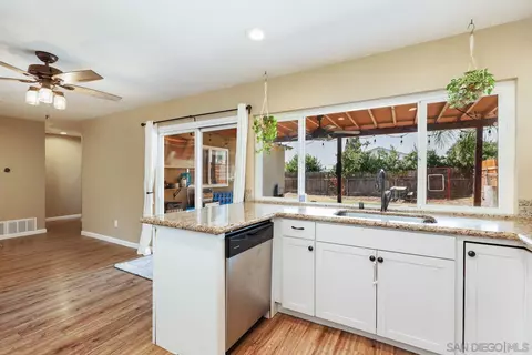 10217 Pinewood Vw, Santee, CA 92071 photo 9