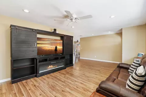 10217 Pinewood Vw, Santee, CA 92071 photo 3