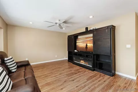 10217 Pinewood Vw, Santee, CA 92071 photo 4