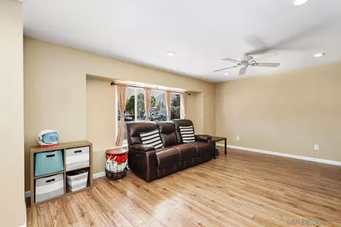 10217 Pinewood Vw, Santee, CA 92071 photo 5