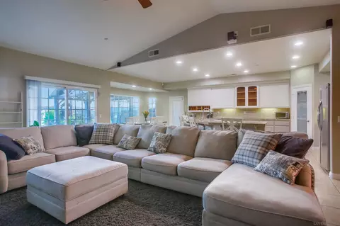 Living - 15005 Moonglow Dr, Ramona, CA 92065 photo 2 of 3