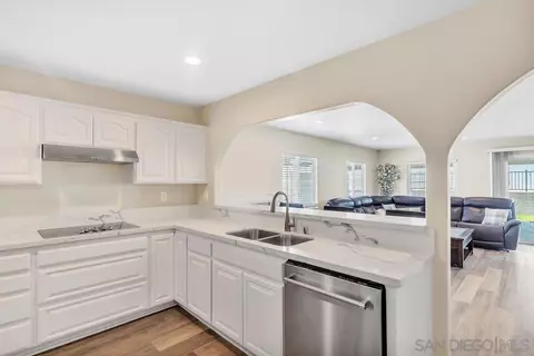 Kitchen - 10050 El Nopal, Santee, CA 92071 photo 5 of 5