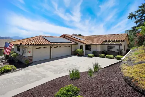 15554 Vista Vicente Dr, Ramona, CA 92065